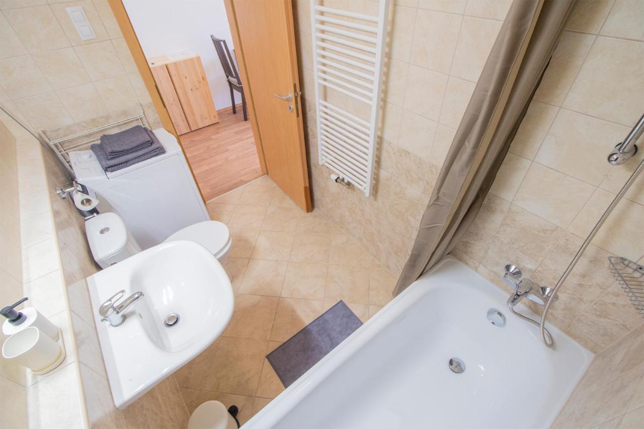 Corvin Modern Studio With Ac, Parking Apartment Будапеща Екстериор снимка