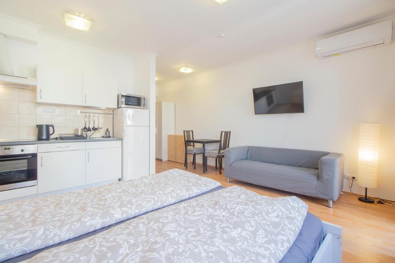 Corvin Modern Studio With Ac, Parking Apartment Будапеща Екстериор снимка