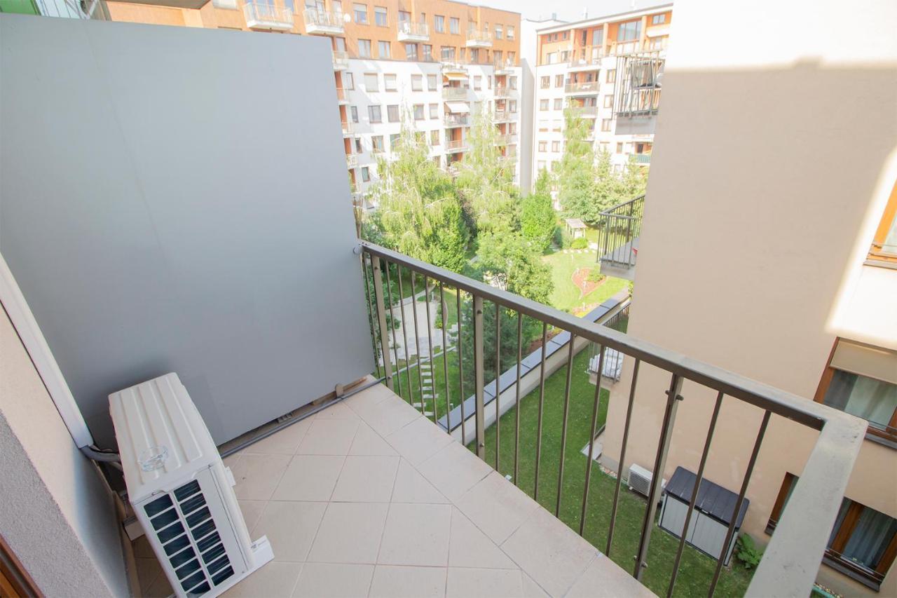 Corvin Modern Studio With Ac, Parking Apartment Будапеща Екстериор снимка