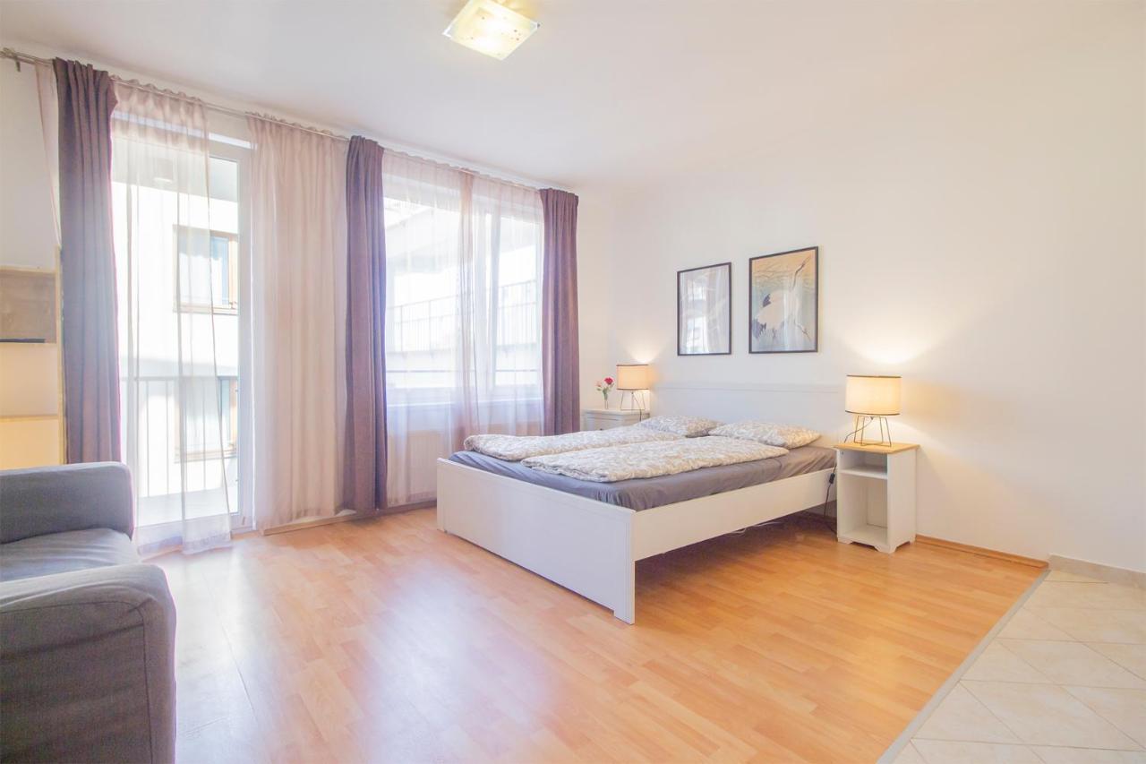 Corvin Modern Studio With Ac, Parking Apartment Будапеща Екстериор снимка