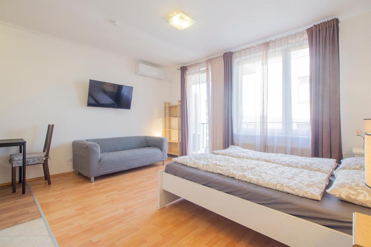 Corvin Modern Studio With Ac, Parking Apartment Будапеща Екстериор снимка