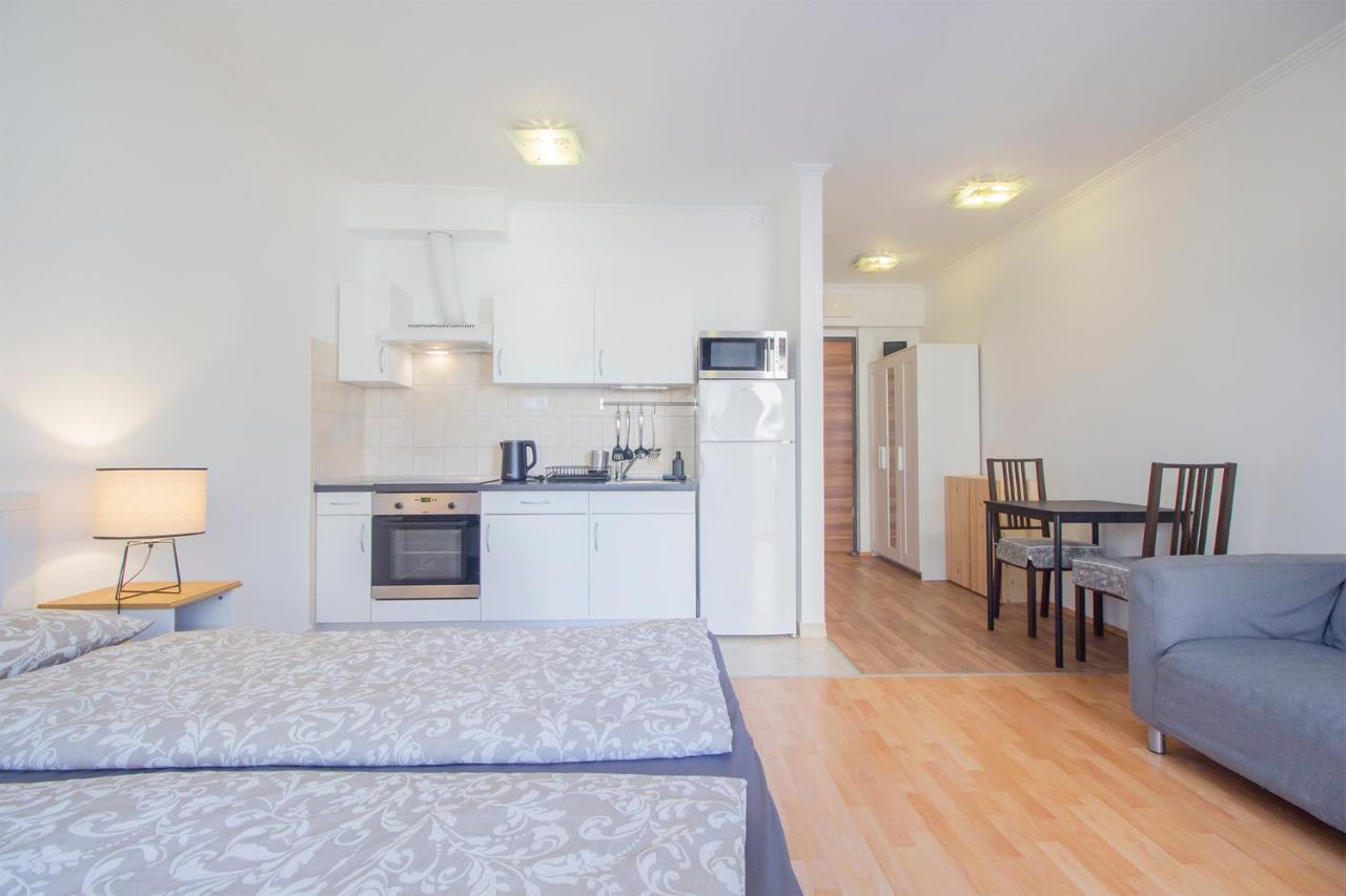 Corvin Modern Studio With Ac, Parking Apartment Будапеща Екстериор снимка